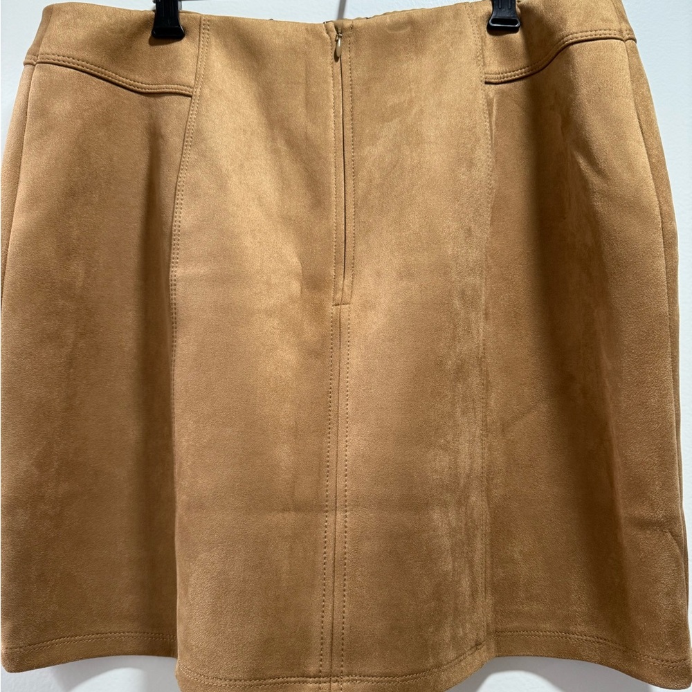 White House Black Market Faux Suede Mini Skirt - Picture 3 of 4